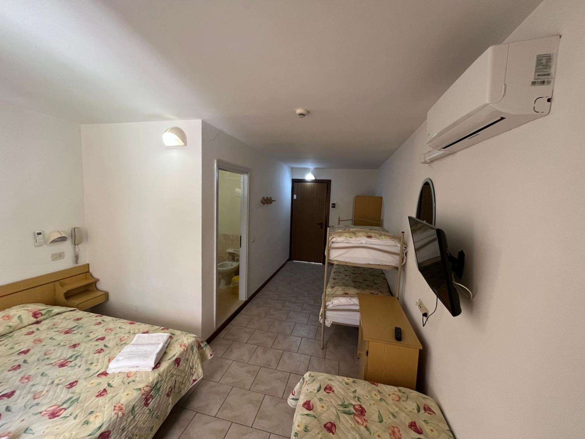 Hotel Italiacervia Exteriör bild
